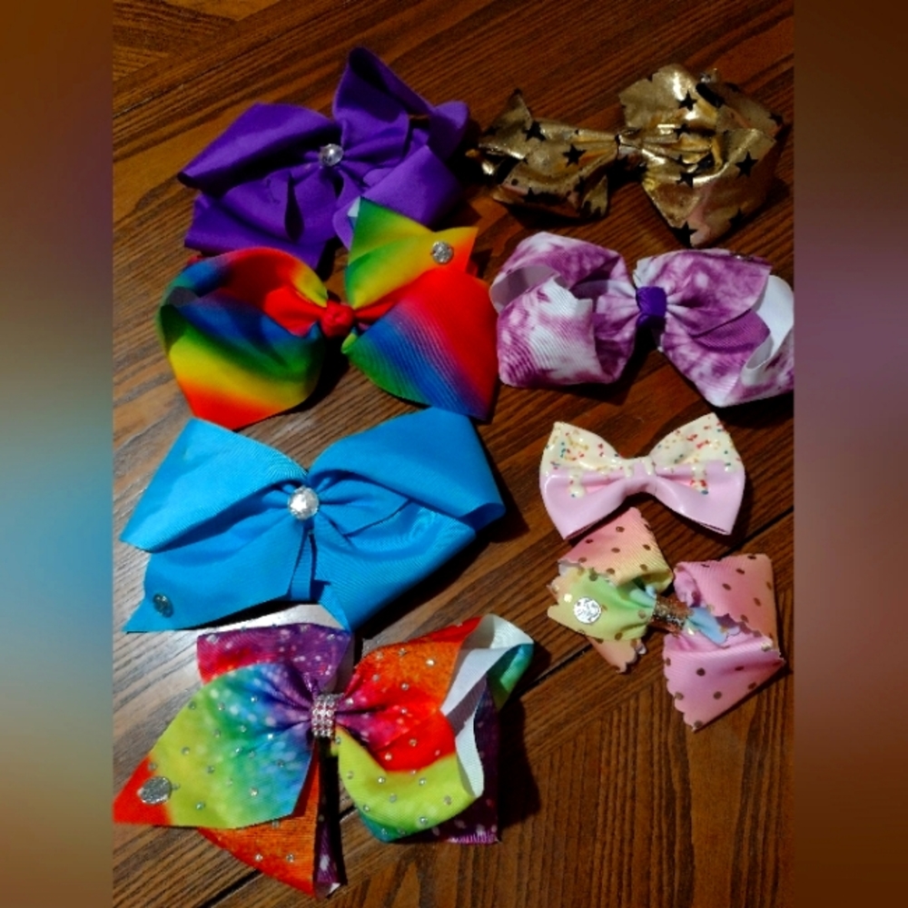 JoJo clip on bows